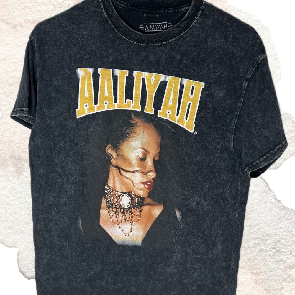 Vintage Graphic Tee - Short Sleeve